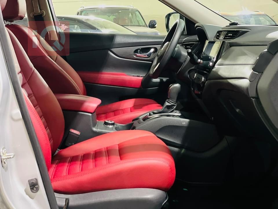 نيسان إكستيرا